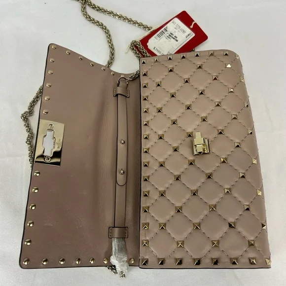 Valentino Garavani

Rockstud Spike Nappa Leather Crossbody Clutch Bag - Picture 7 of 14